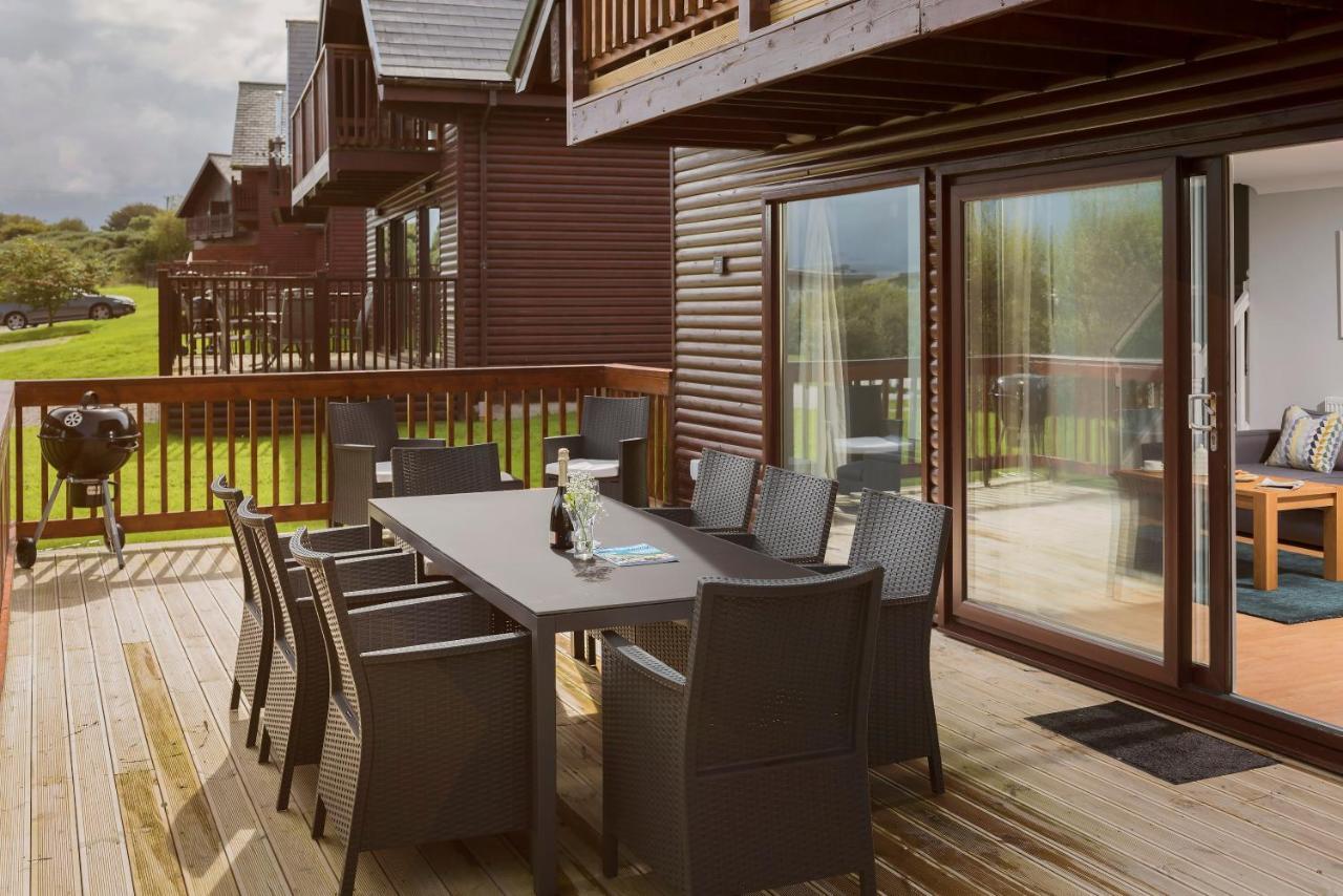 Skylark Sleeps 8 Private Hot Tub & Dogs Welcome Nr Padstow, Resort Pool Bar & Watersports Сент-Колумб-Мейджор Экстерьер фото